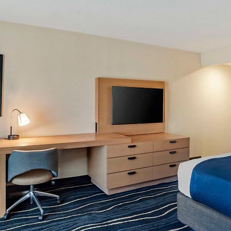 Best Western Plus Marina Gateway Hotel National City Exteriör bild