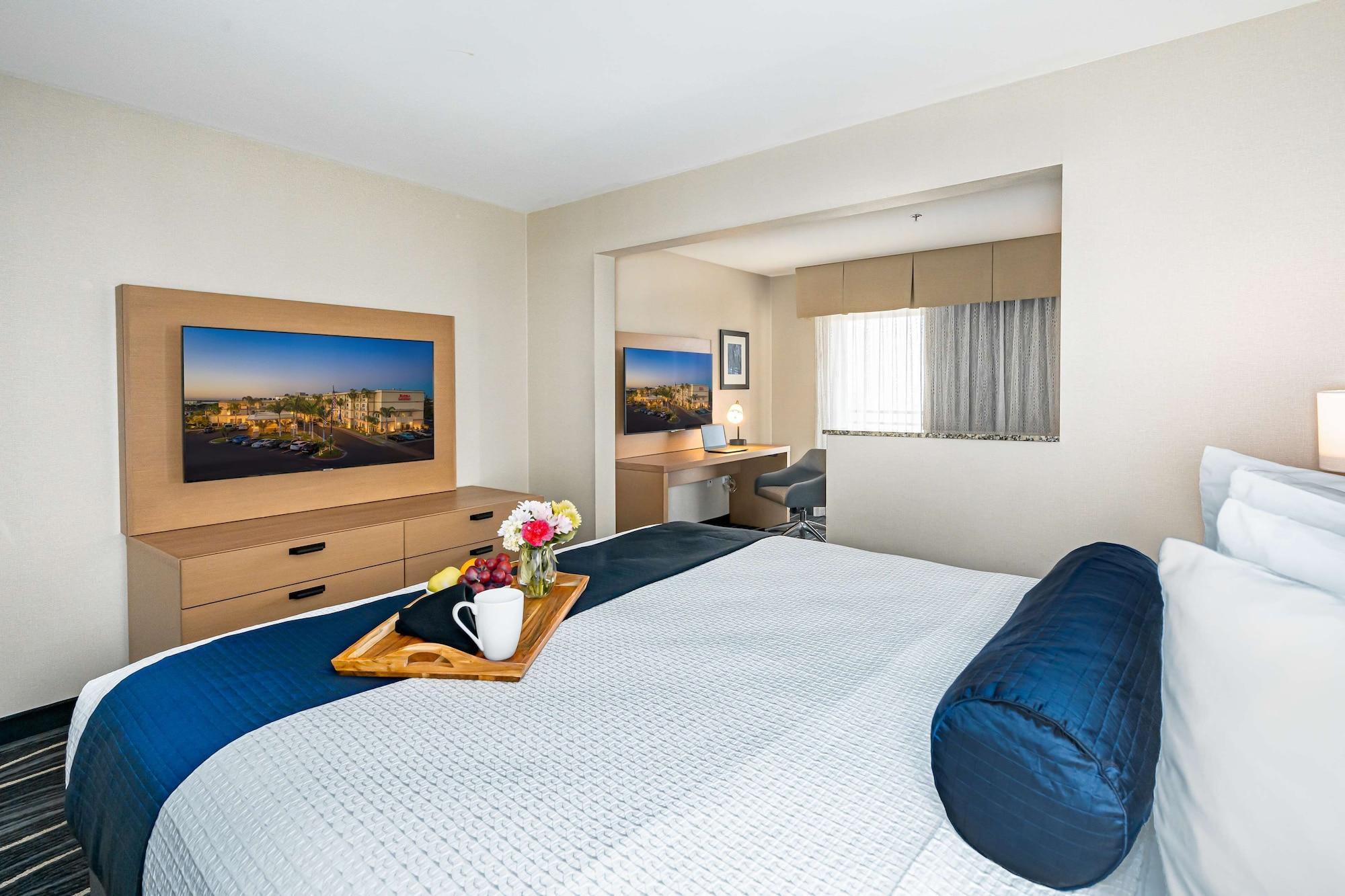 Best Western Plus Marina Gateway Hotel National City Exteriör bild